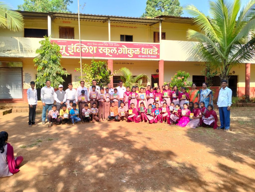 ना.मा.श्री.शंभूराज देसाई [साहेब] यांचा वाढदिवस विद्यालयात उत्साहात साजरा