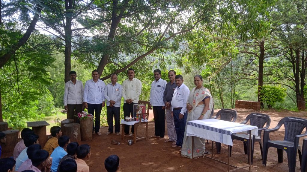 न्यू इंग्लिश स्कूल,गोकुळ-धावडे विद्यालयमें हिंदी दिन समारोह संपन्न