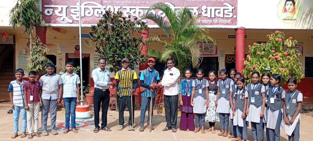 सह्याद्रीच्या रांगांतून १३५० किमीची पदभ्रमण मोहीम; गोकुळ-धावडे विद्यालयात साहसी वीरांचे स्वागत!
